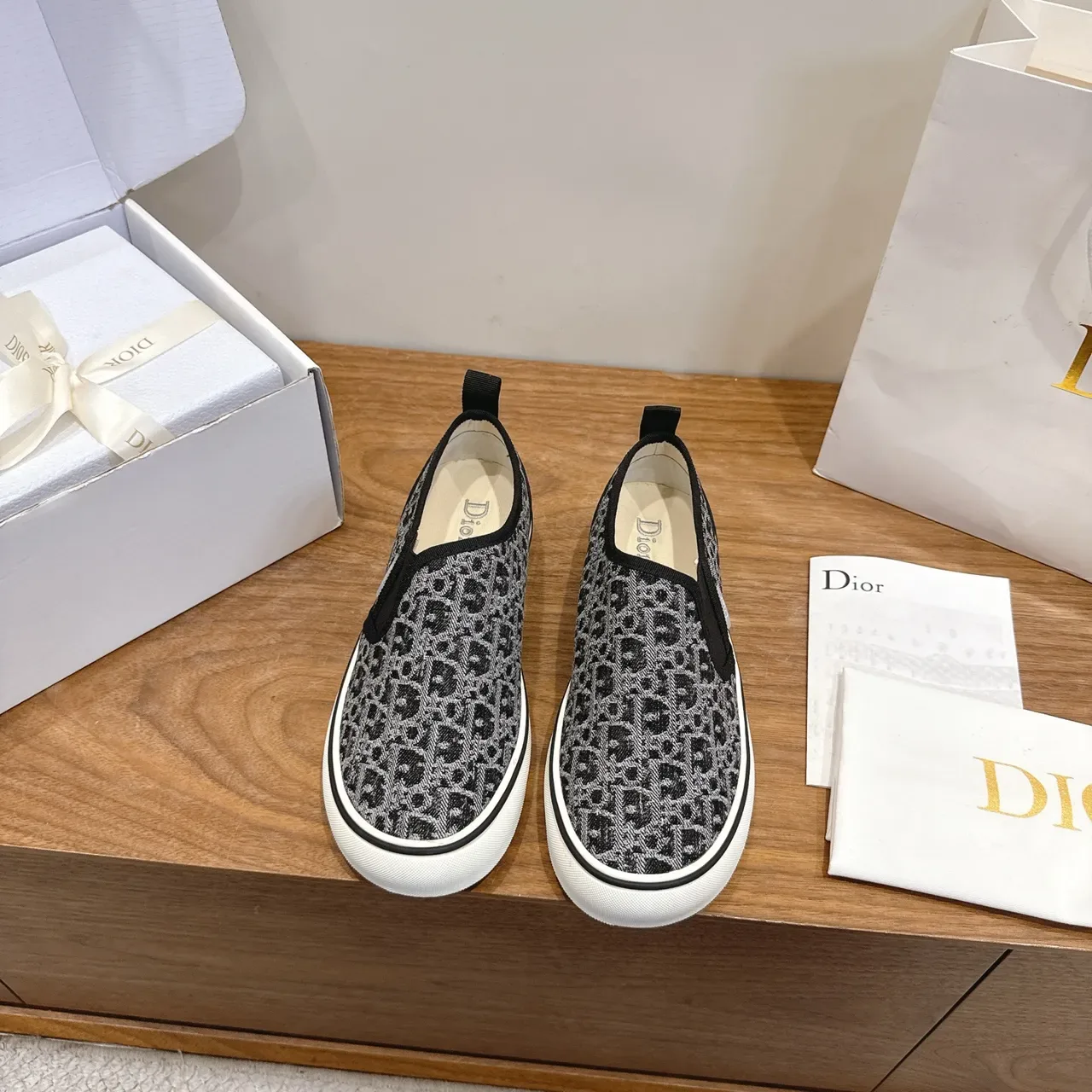 Dior حذاء رياضي lifestyle رمادي أسود مطبوع فهد تريكو slip-on 5