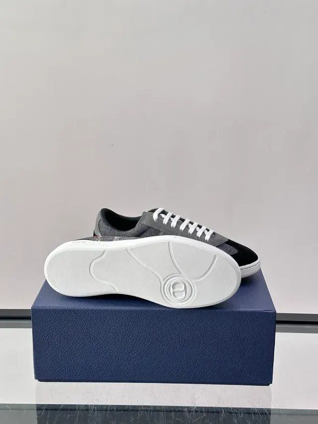 Dior Chaussures Lifestyle Gris et Noir en Matériau Mixte avec Panneaux en Laine et Daim 2