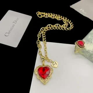 Dior Collier pendentif en cristal cœur rouge