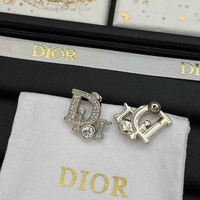 Dior Iconic Silver White Curb Chain Pavé-Crystal Monogram Pendant Necklace 3