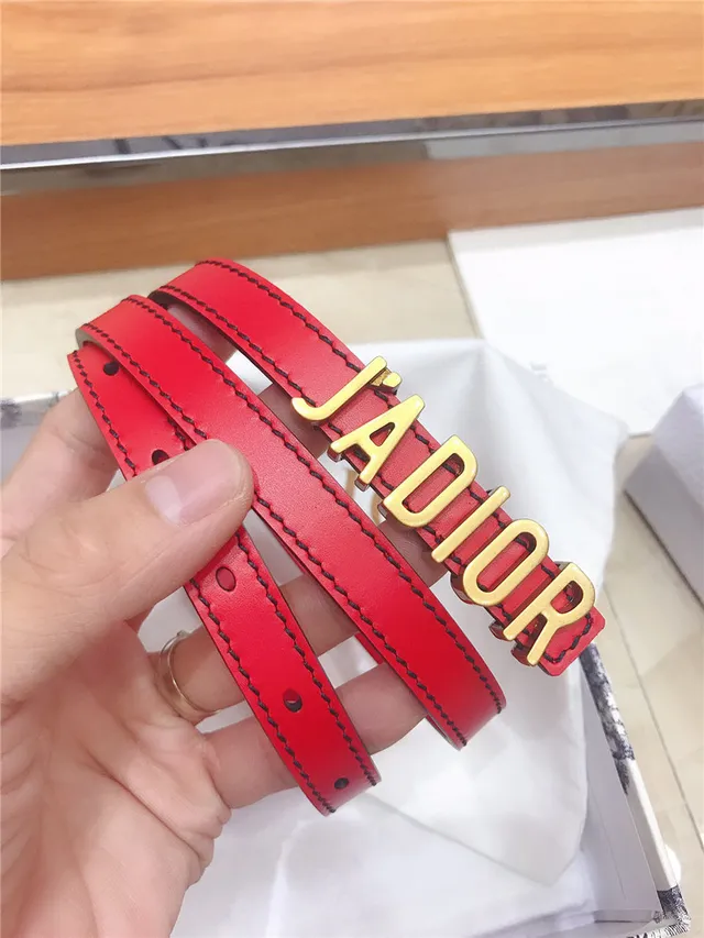 Dior J'Adior Correa de cuero negra y dorada con placa de logo estrecha 16