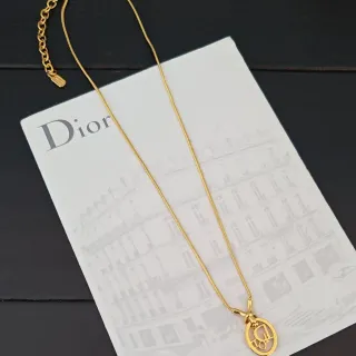 Collier Pendentif Logo Dior Chaîne de Serpent Doré