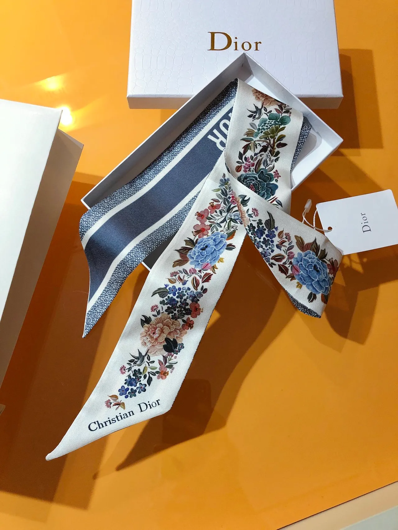 Dior Lenço de Seda com Impressão Floral Oblícua 7