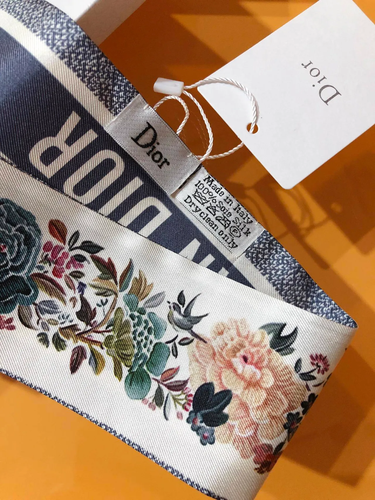 Dior Lenço de Seda com Impressão Floral Oblícua 9