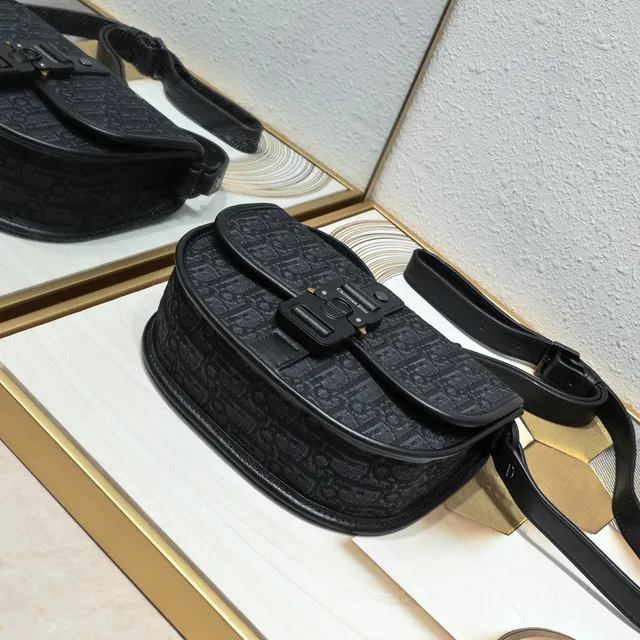 Dior Saddle Black Structured Silhouette Textured Leather Saddle Bag 5