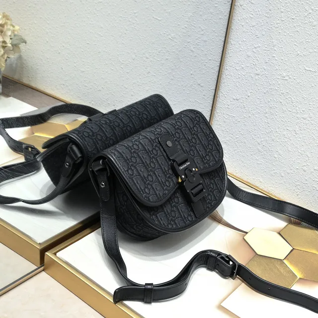 Dior Saddle Black Structured Silhouette Textured Leather Saddle Bag 9