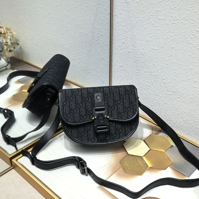 Dior Saddle Black Structured Silhouette Textured Leather Saddle Bag 10