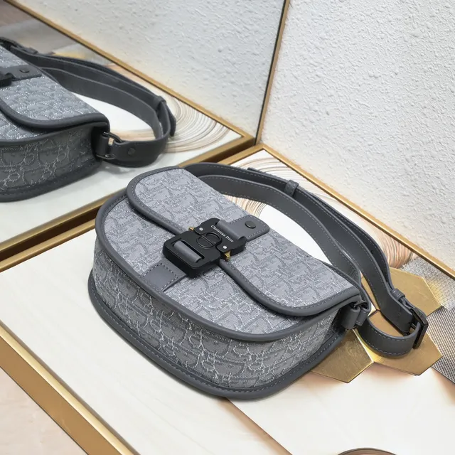 Dior Saddle Black Structured Silhouette Textured Leather Saddle Bag 15