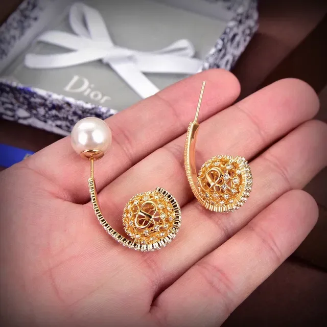 Boucles d'oreilles Dior Tribales Cristal et Perle Pavé Doré 2