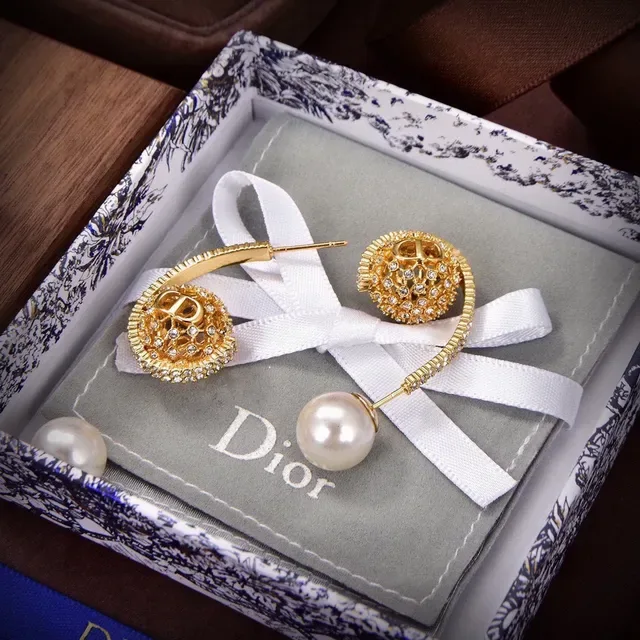 Boucles d'oreilles Dior Tribales Cristal et Perle Pavé Doré 3