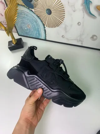 Dolce & Gabbana Noir monochrome oversized semelle sculptée sneakers chunky 2