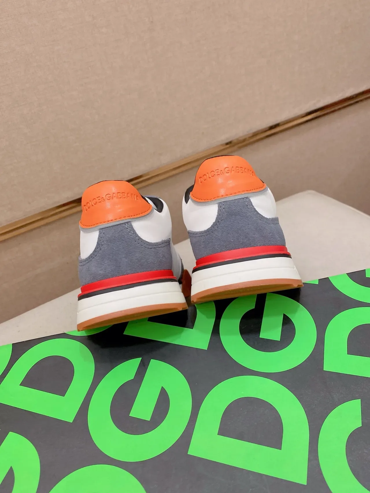 Dolce & Gabbana DG Runner sneakers lifestyle blanc gris orange 3