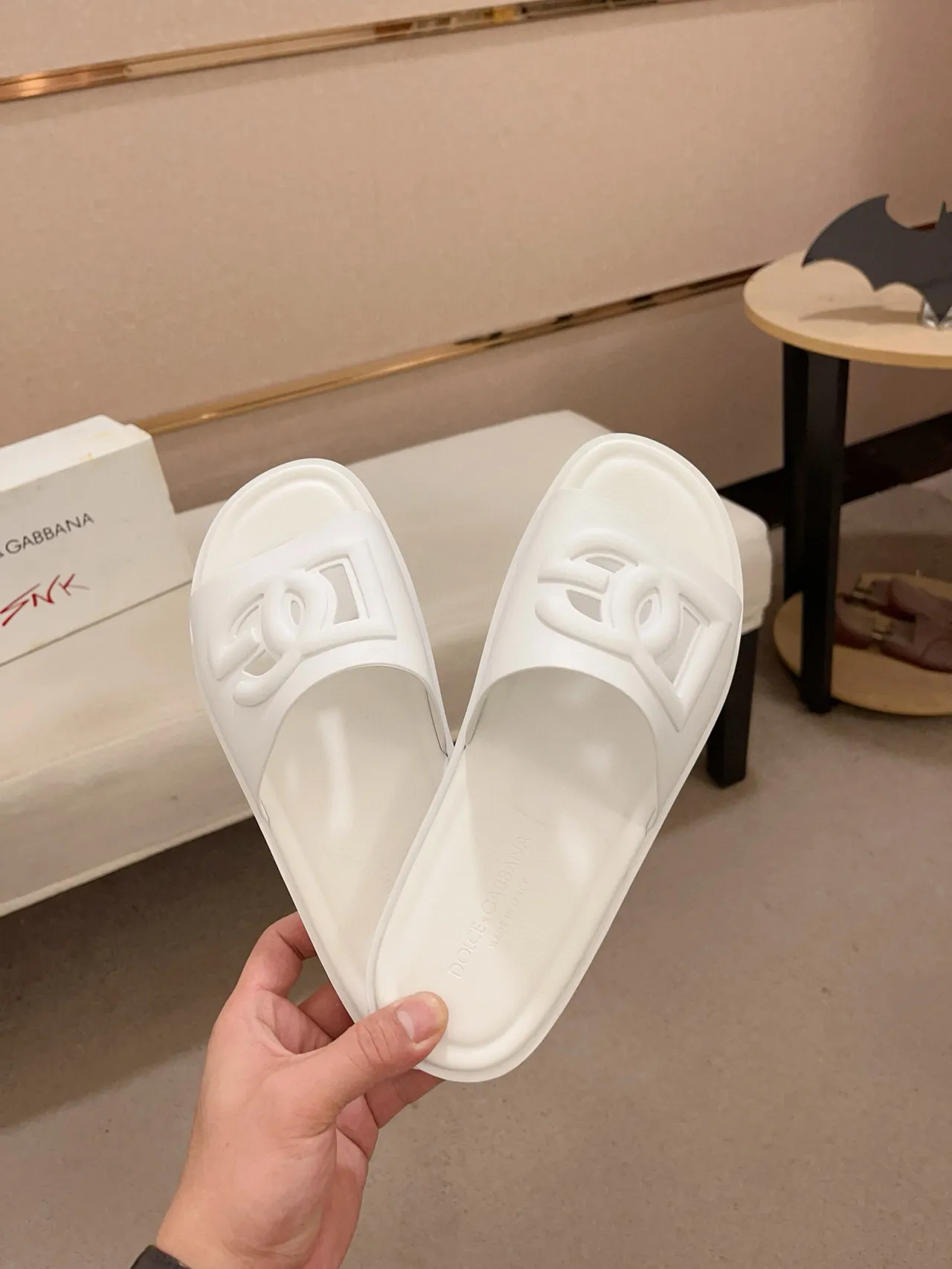 Dolce & Gabbana DG Slide Monochromatic Logo-Cutout Slippers 6