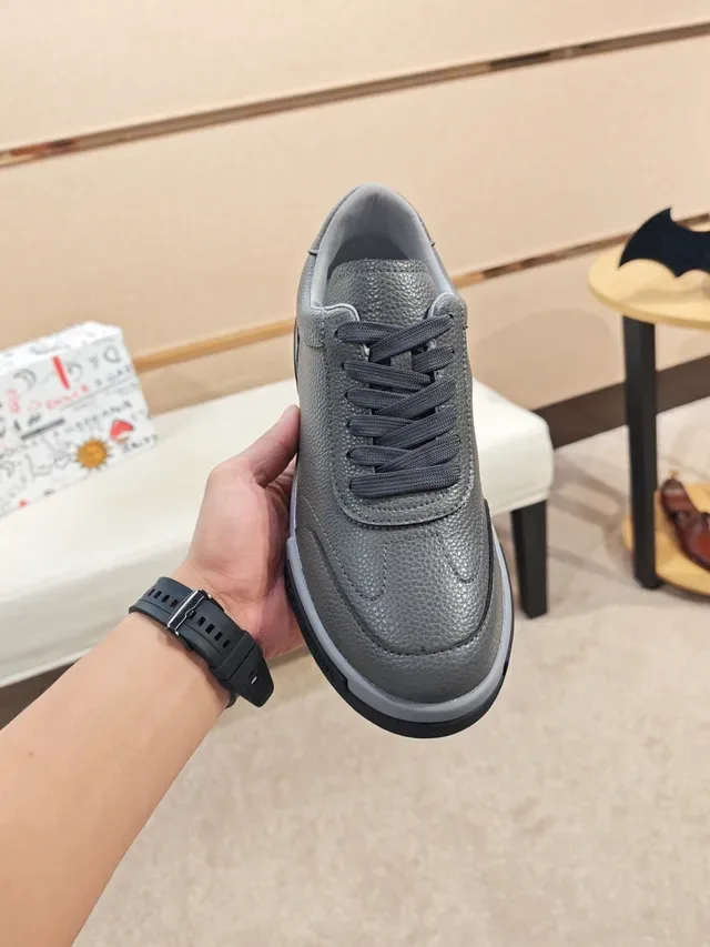 Dolce & Gabbana Cinza Tênis Lifestyle de Couro Pebbled 5