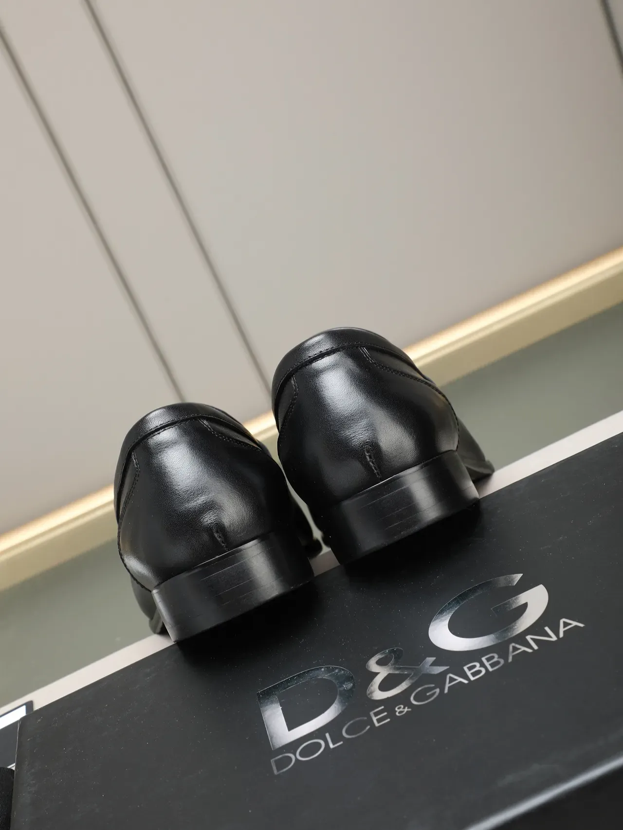 Dolce & Gabbana Logo-Strap لوفر جلد أسود 3