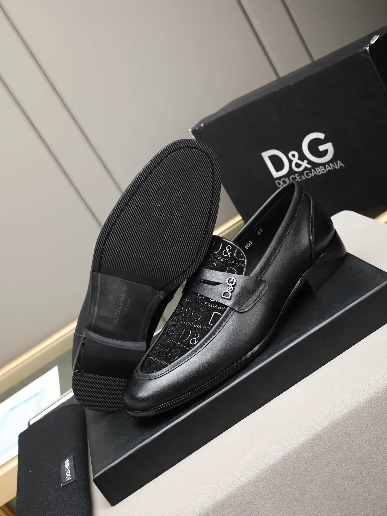 Dolce & Gabbana Logo-Strap لوفر جلد أسود 4