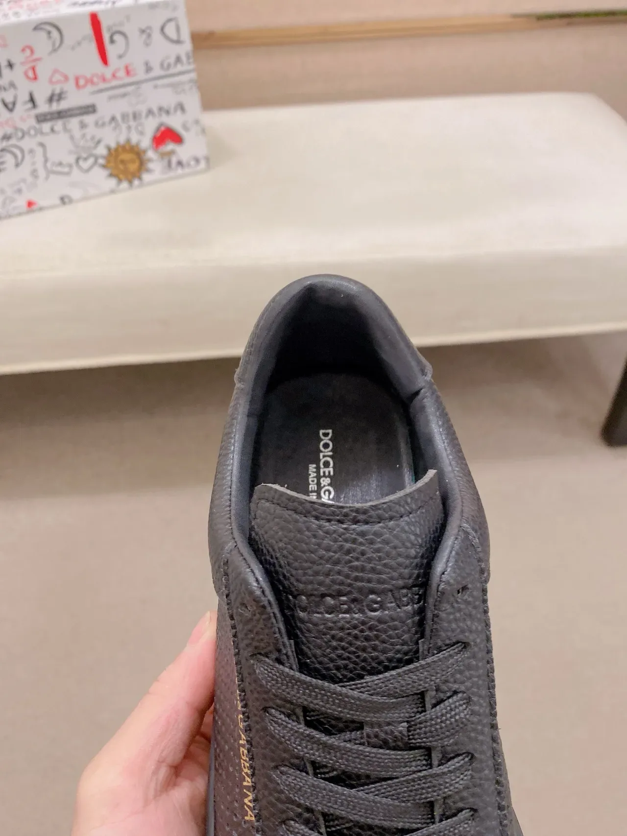 Dolce & Gabbana Portofino Sneakers Lifestyle en Cuir Perforé Noir 4