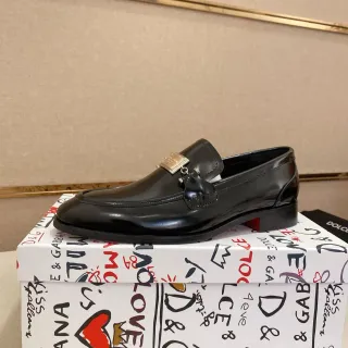 Dolce & Gabbana Portofino काला लाल चमकदार पेटेंट लेदर मोकासिन स्टिचिंग लोफर