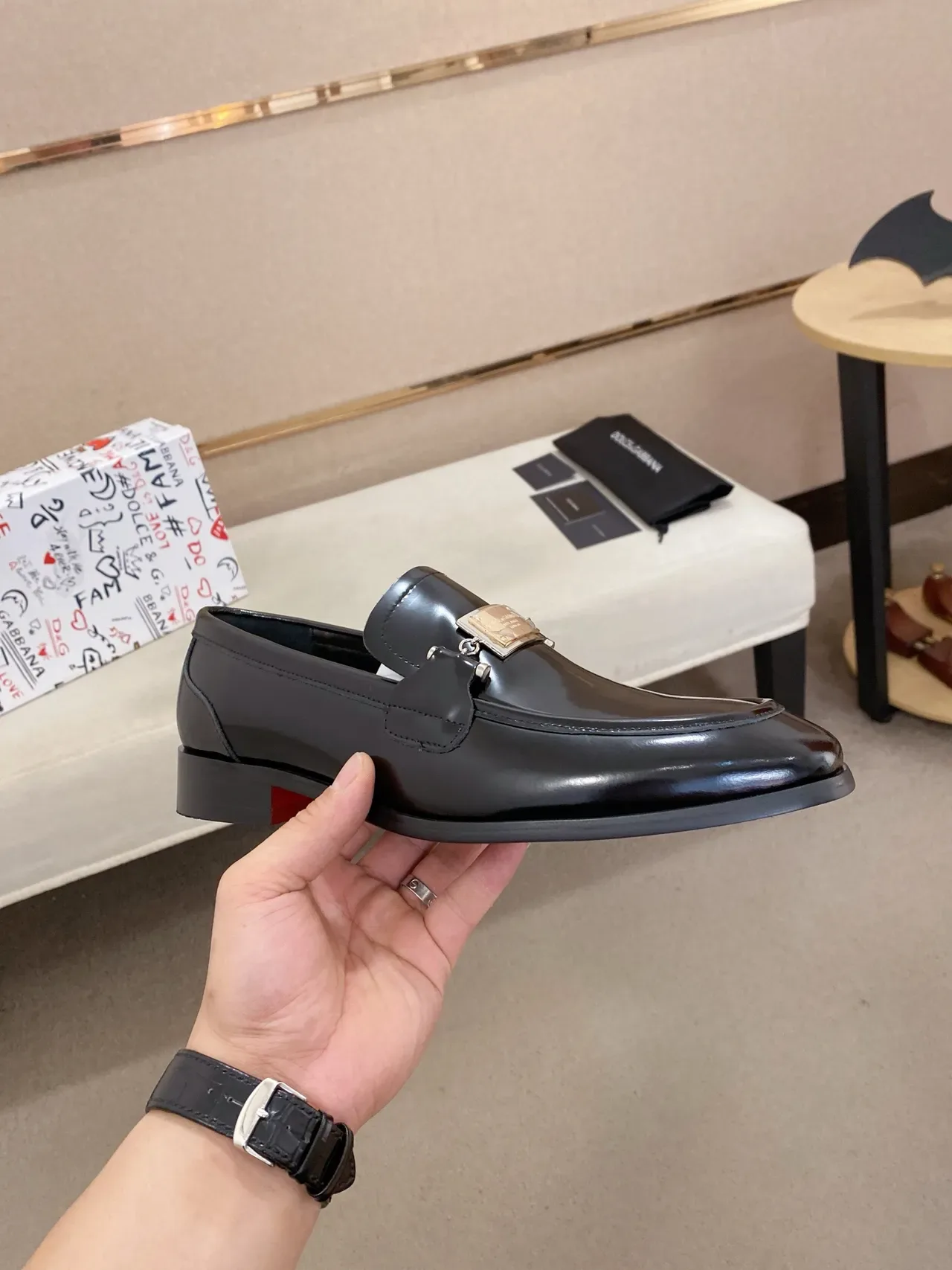Dolce & Gabbana Portofino काला लाल चमकदार पेटेंट लेदर मोकासिन स्टिचिंग लोफर 4