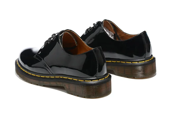 Dr. Martens 1461 Chaussures Oxford en cuir noir marron à finition patentée avec trois œillets et laçage fermé 5