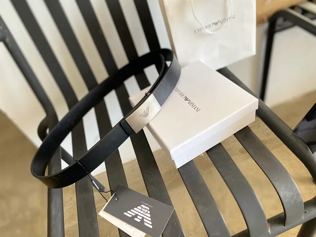 Emporio Armani Ceinture en cuir noir et argent mat brossé métal boucle 6