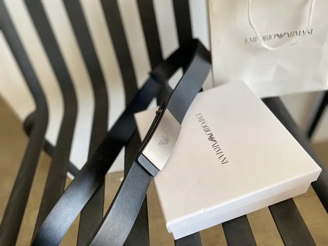 Emporio Armani Ceinture en cuir noir et argent mat brossé métal boucle 7