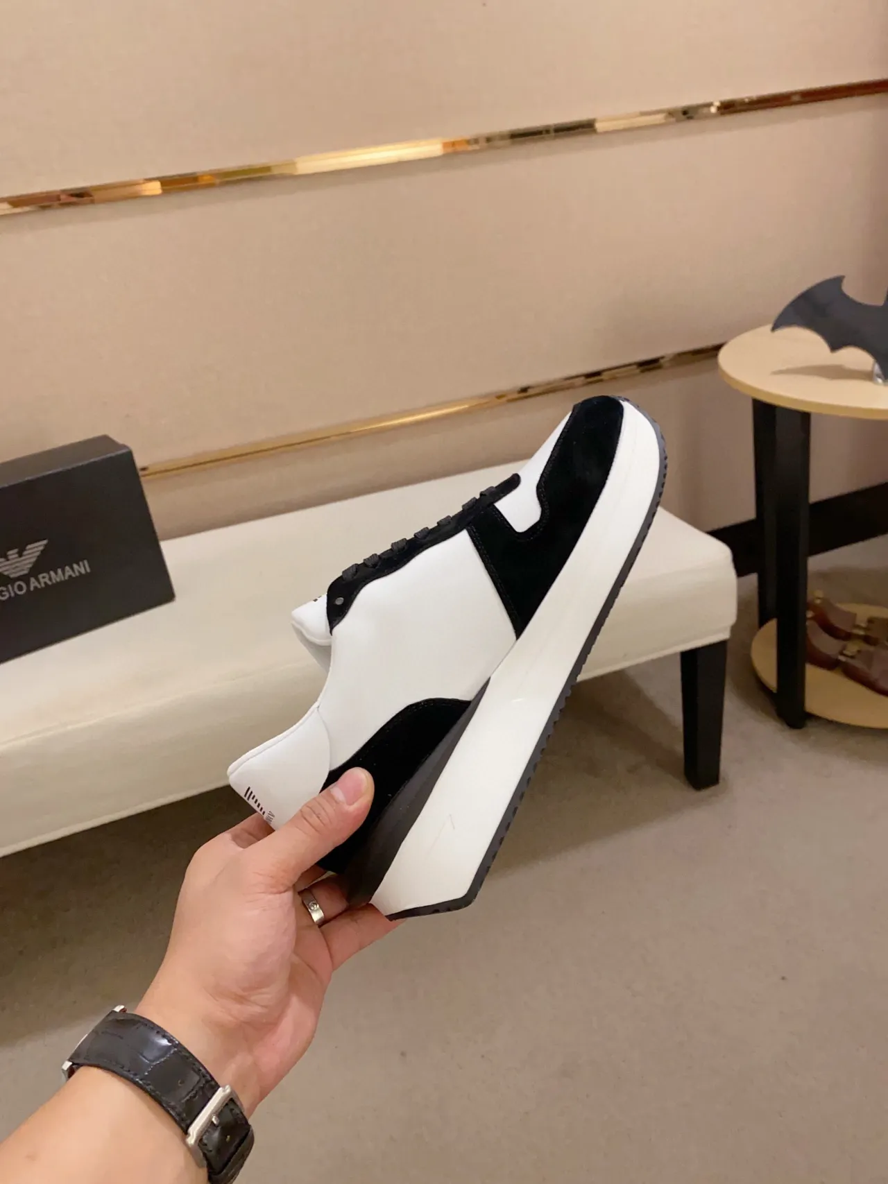 Emporio Armani Logo del Águila Zapatillas Lifestyle Negro y Blanco 7
