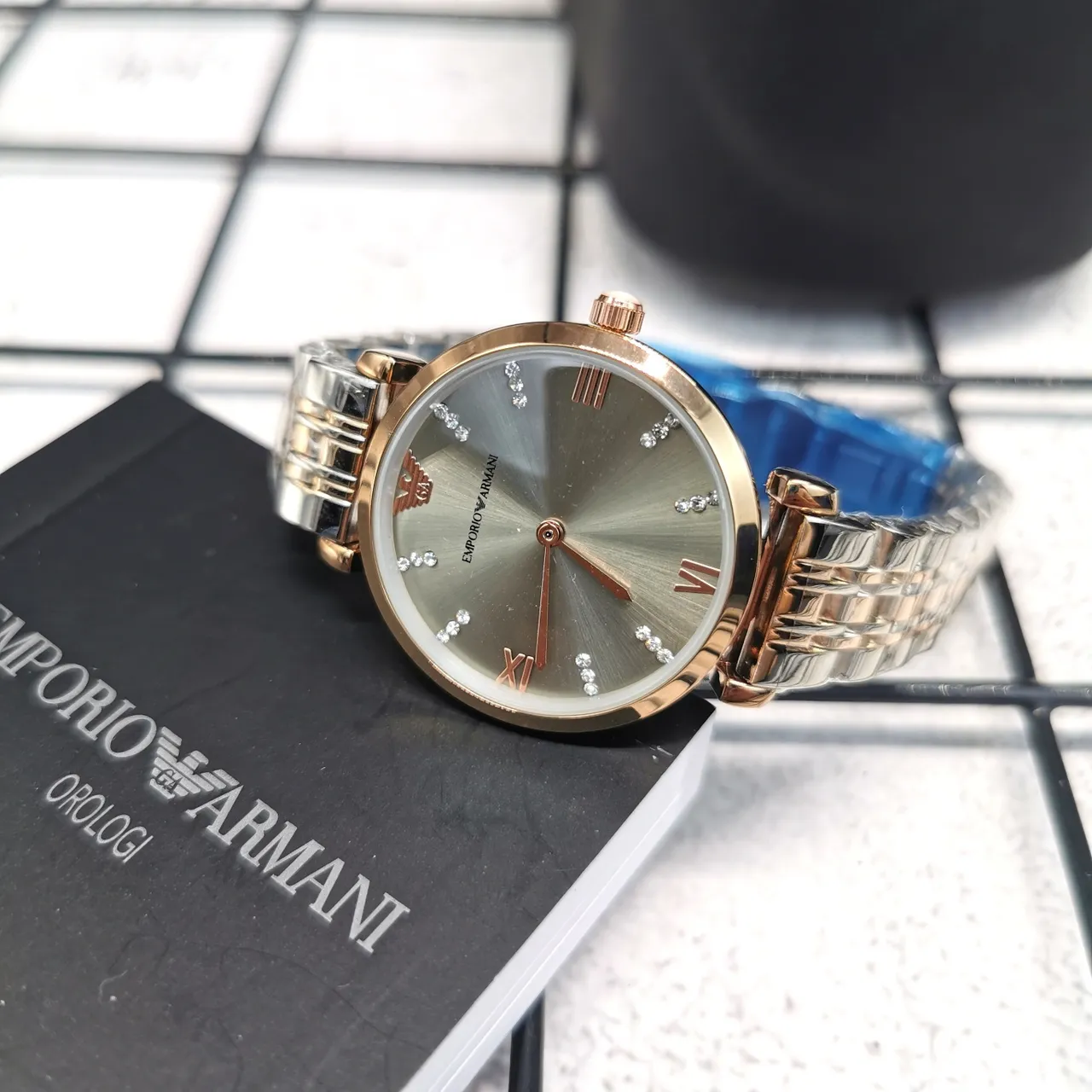 Emporio Armani Prata Dourado Caso Redondo Cadran Sunray Relógio de Quartzo 2