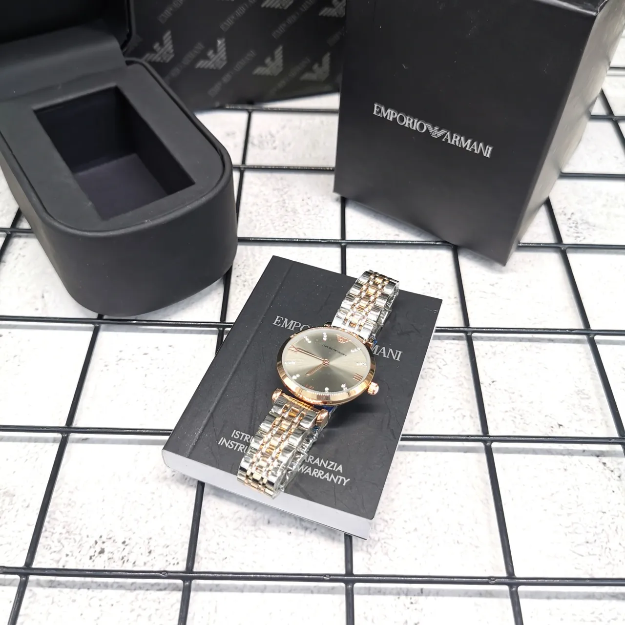 Emporio Armani Prata Dourado Caso Redondo Cadran Sunray Relógio de Quartzo 5