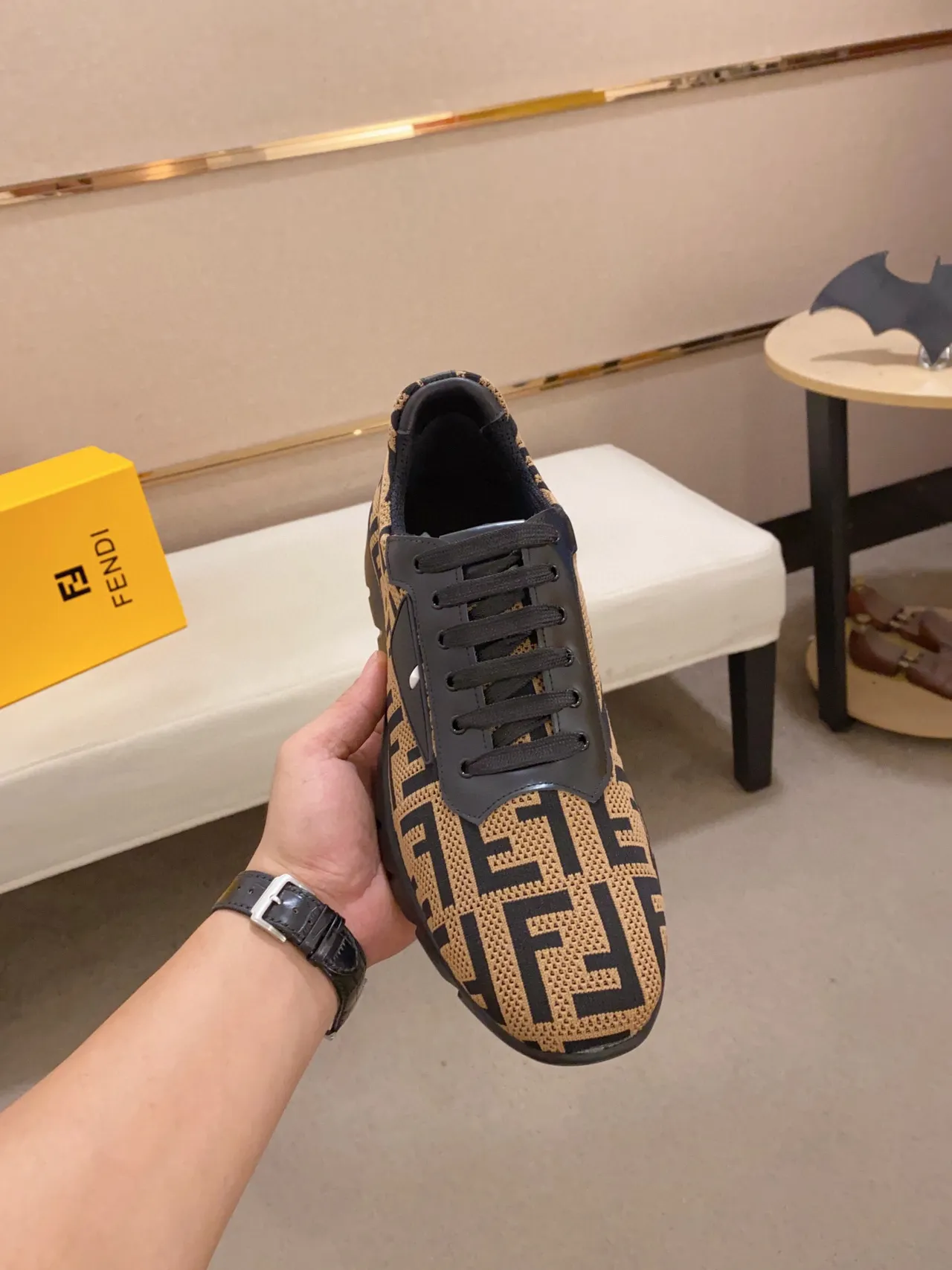 Fendi Chaussures lifestyle beige noir upper en maille tout recouvert monogramme FF 9