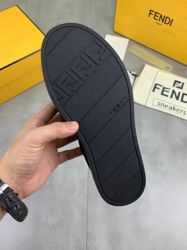 Fendi Noir Beige Slip-On Daim Lifestyle Sneakers 2