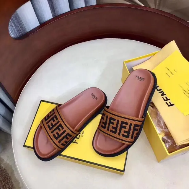 Fendi FF Monogram Slide Marrom Preto Cinta Trançada Base de Borracha Moldada Chinelos 3