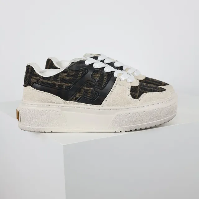 Fendi First Monogram Print Off-White zapatillas lifestyle 3
