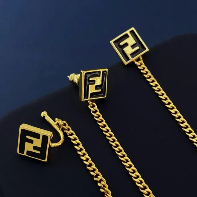 Boucles d'oreilles Fendi Or Noir Asymétriques Chaînonnées 3
