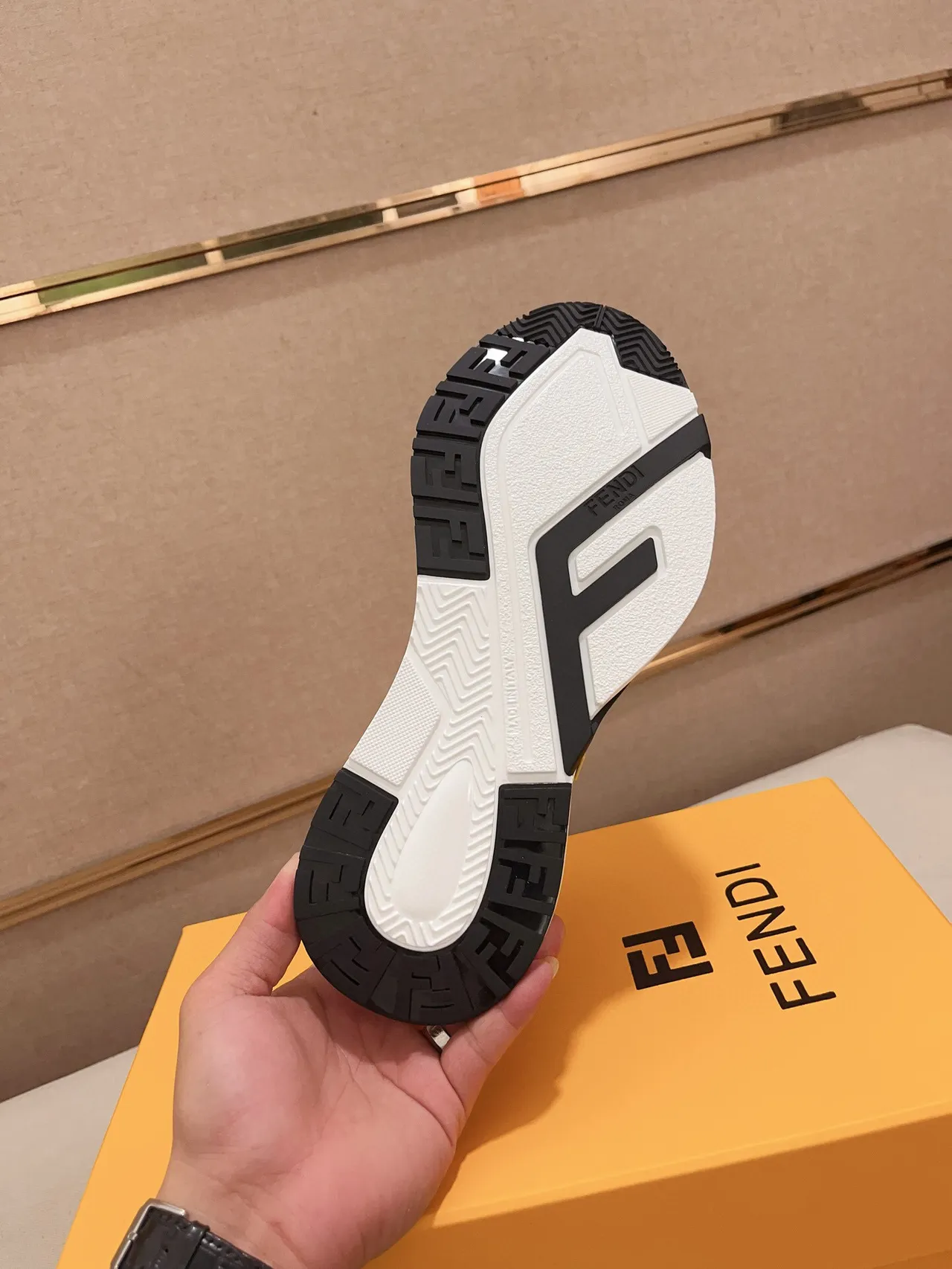 Fendi Gris Marino Multi-Material Upper Suela Media Esculturada Zapatillas Chunky 8