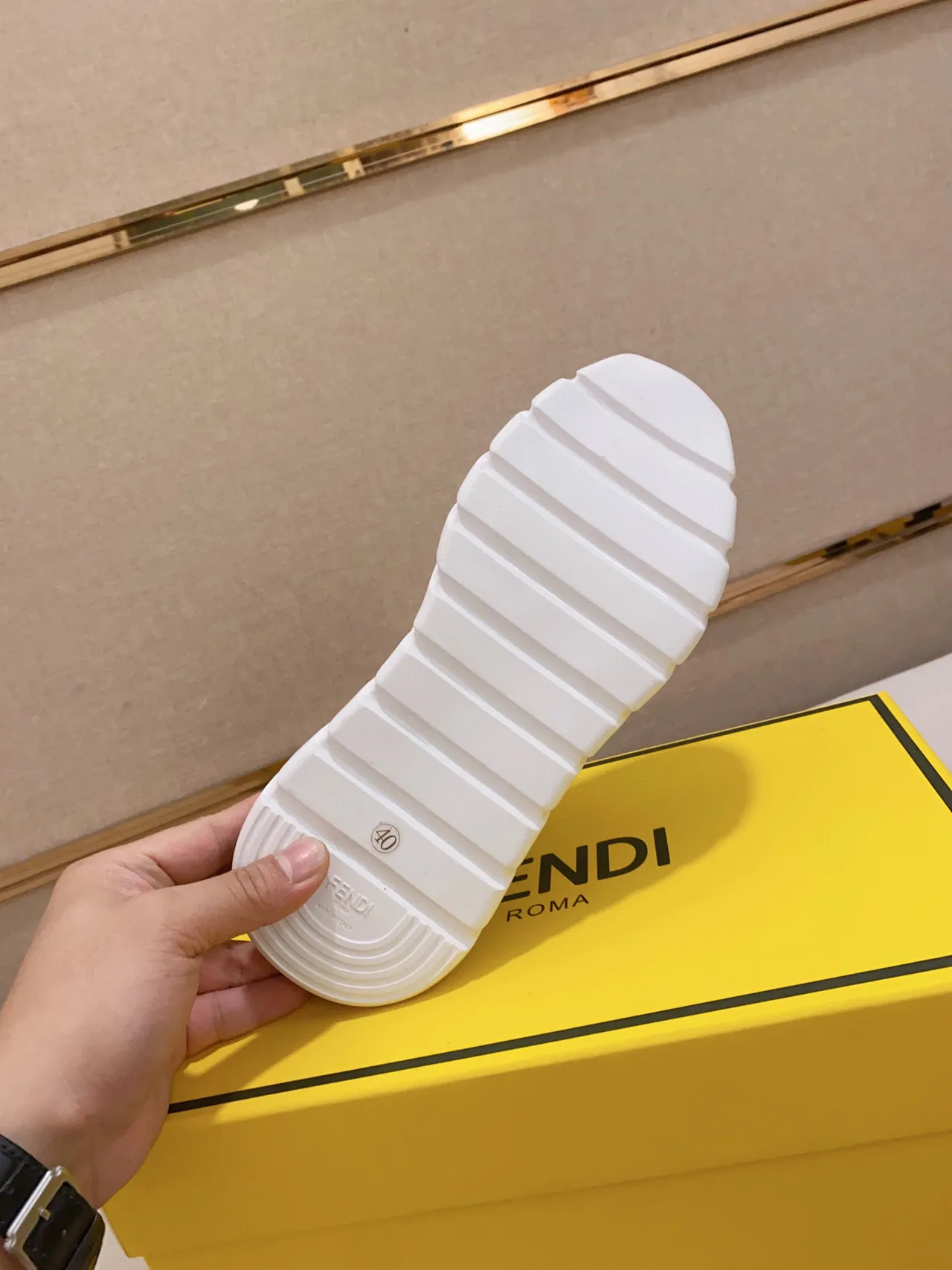 Fendi Blanc Noir Upper Tricot Semelle Épaisse à Nervures Sneakers Lifestyle 2