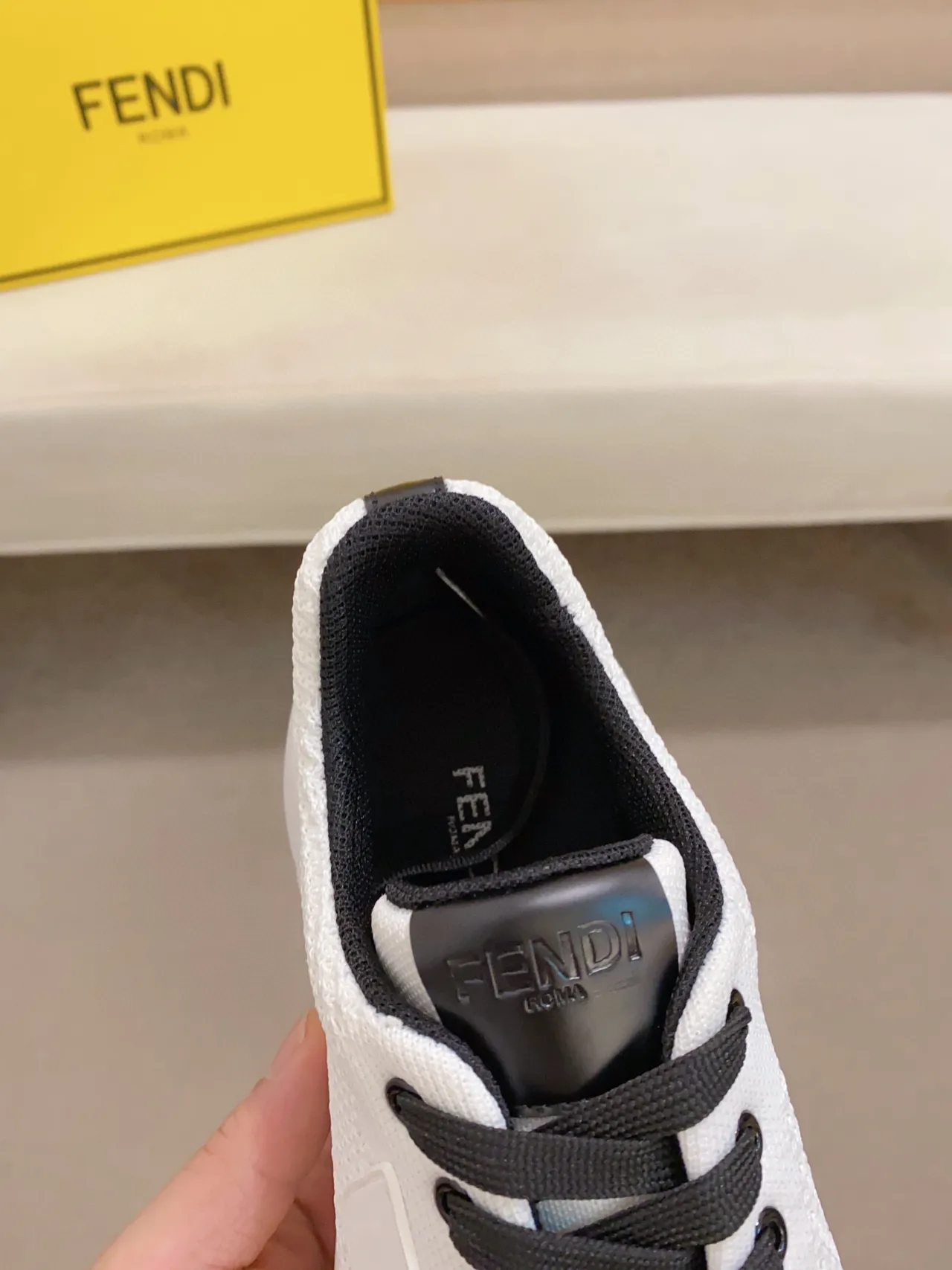 Fendi Blanc Noir Upper Tricot Semelle Épaisse à Nervures Sneakers Lifestyle 6