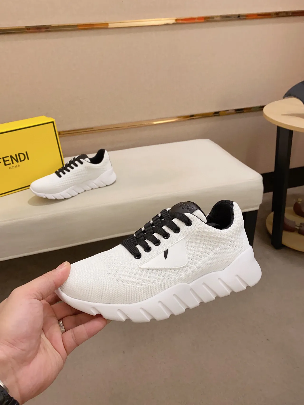 Fendi Blanc Noir Upper Tricot Semelle Épaisse à Nervures Sneakers Lifestyle 8