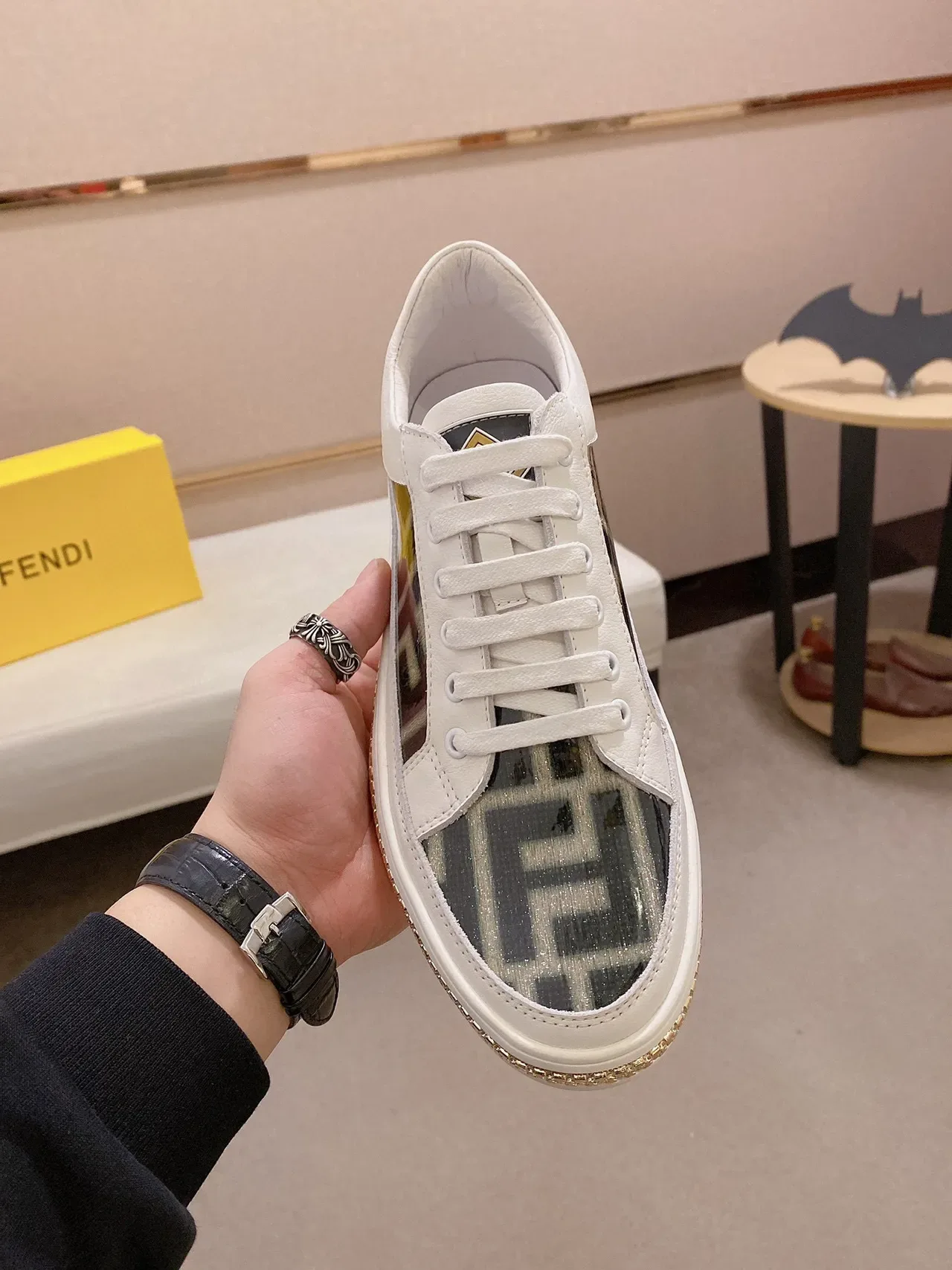 Fendi Blanc Doré Monogramme Panneau Latéral Overlay Transparente Sneakers Lifestyle 9