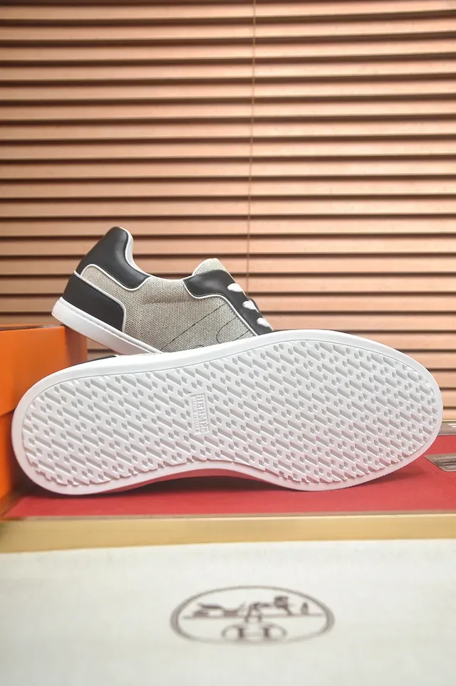 Beige and Black Mesh-and-Leather Panelled Low-Top Lifestyle Sneaker 3