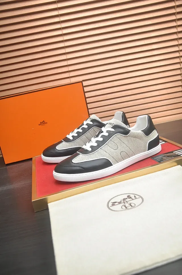 Beige and Black Mesh-and-Leather Panelled Low-Top Lifestyle Sneaker 4