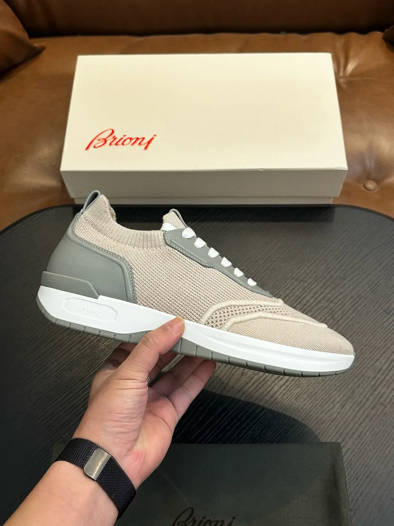 Beige and Gray Mesh Low-Top Lifestyle Sneakers 2