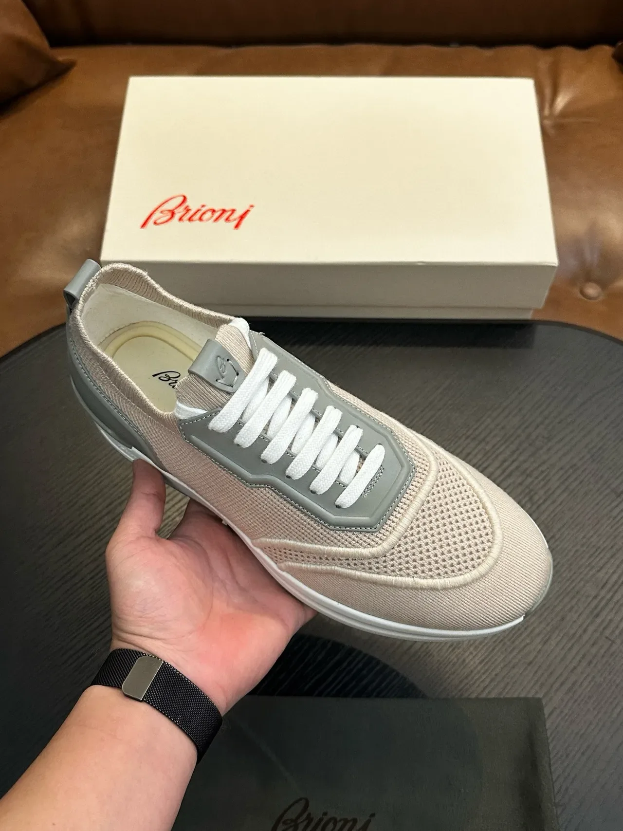 Beige and Gray Mesh Low-Top Lifestyle Sneakers 3