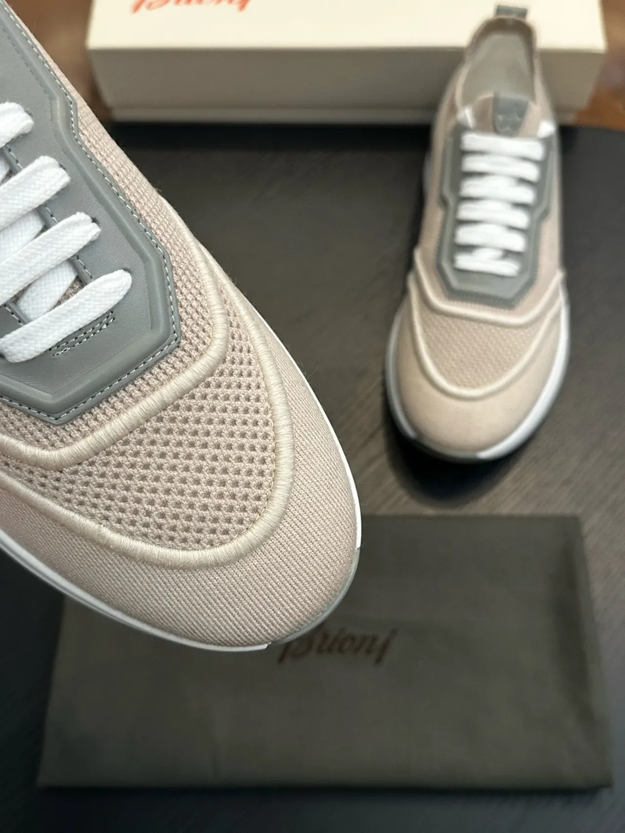 Beige and Gray Mesh Low-Top Lifestyle Sneakers 6