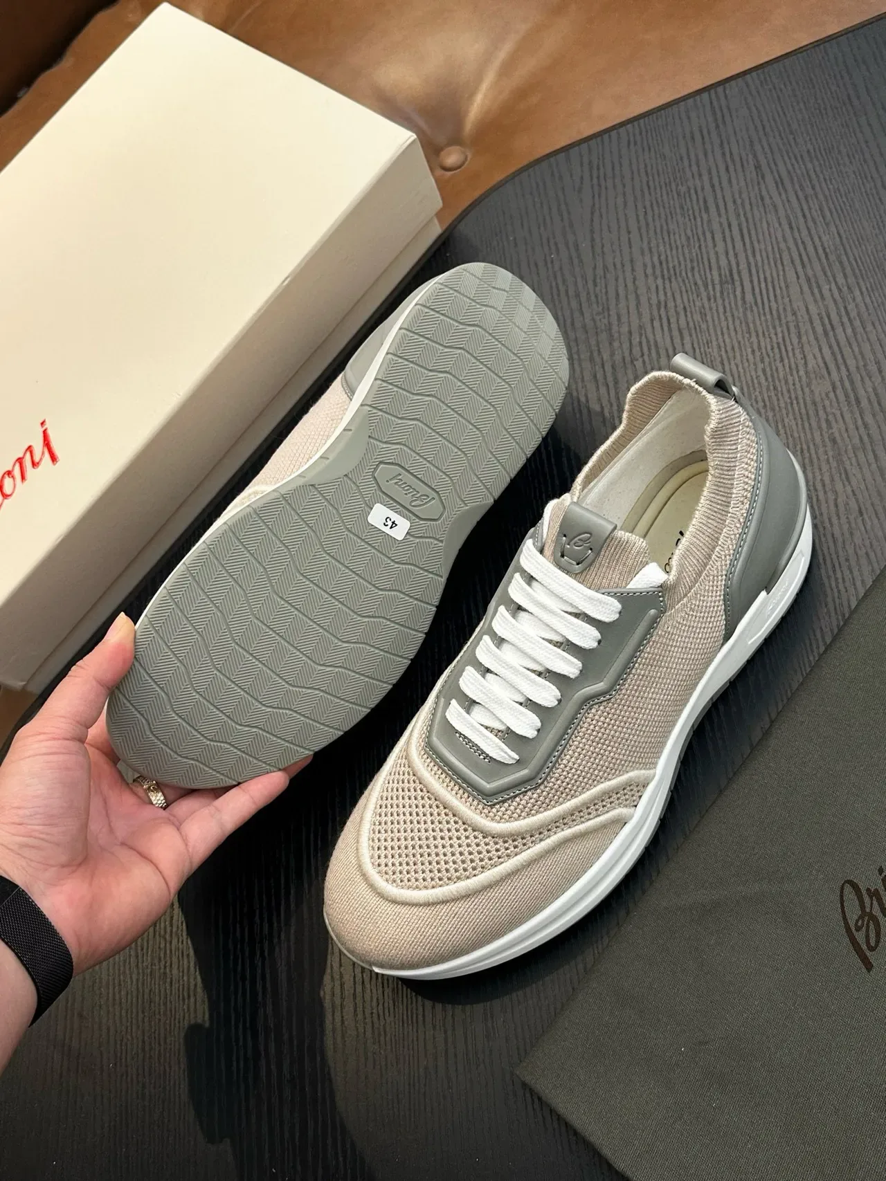 Beige and Gray Mesh Low-Top Lifestyle Sneakers 8