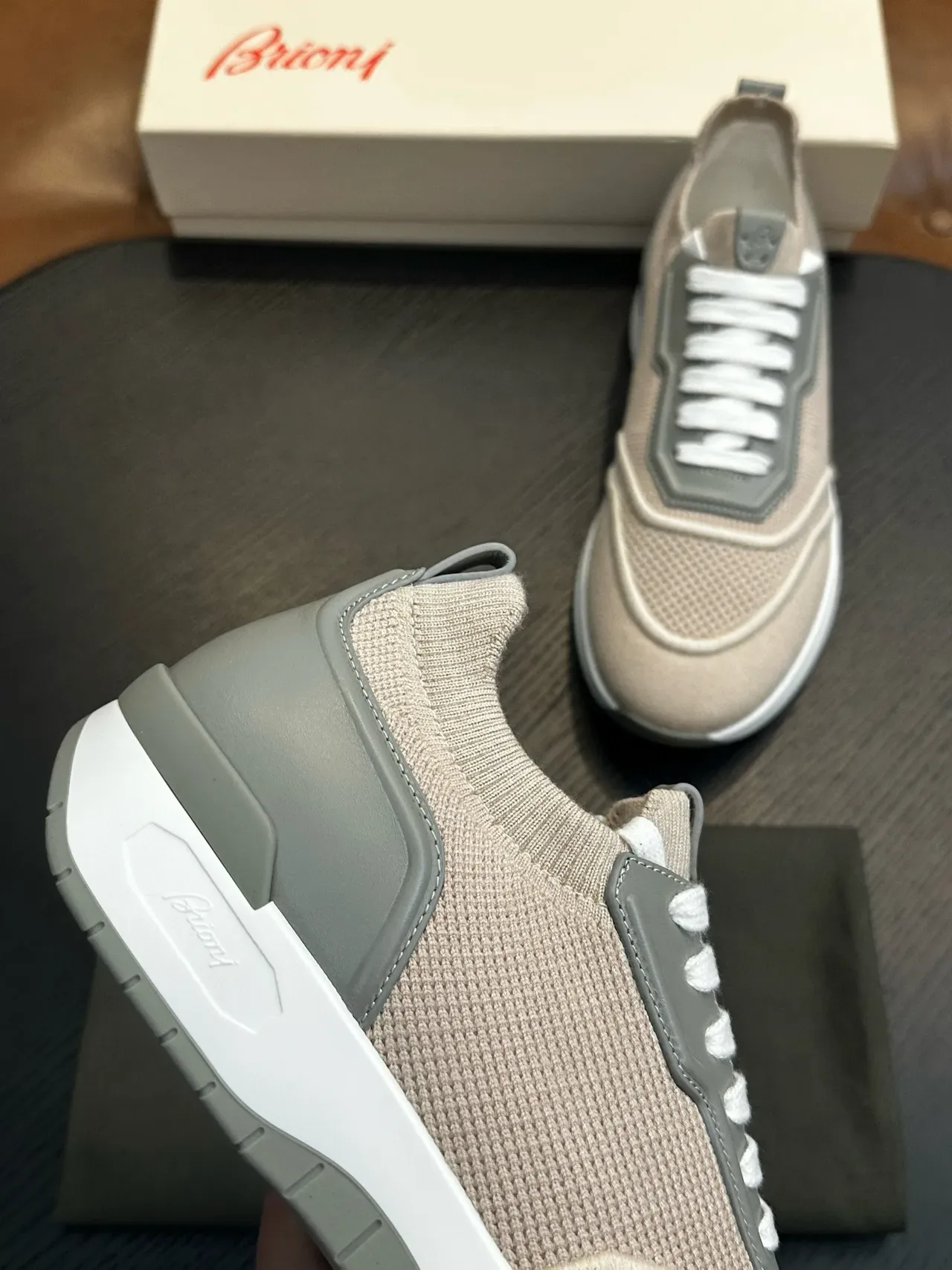 Beige and Gray Mesh Low-Top Lifestyle Sneakers 9