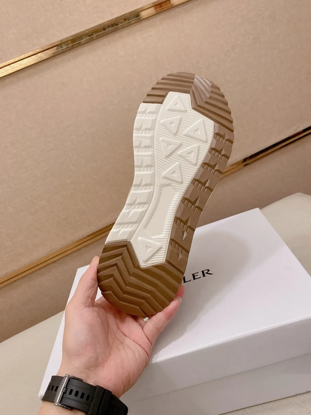 Beige and Off-White Retro Runner Lifestyle Sneakers 2