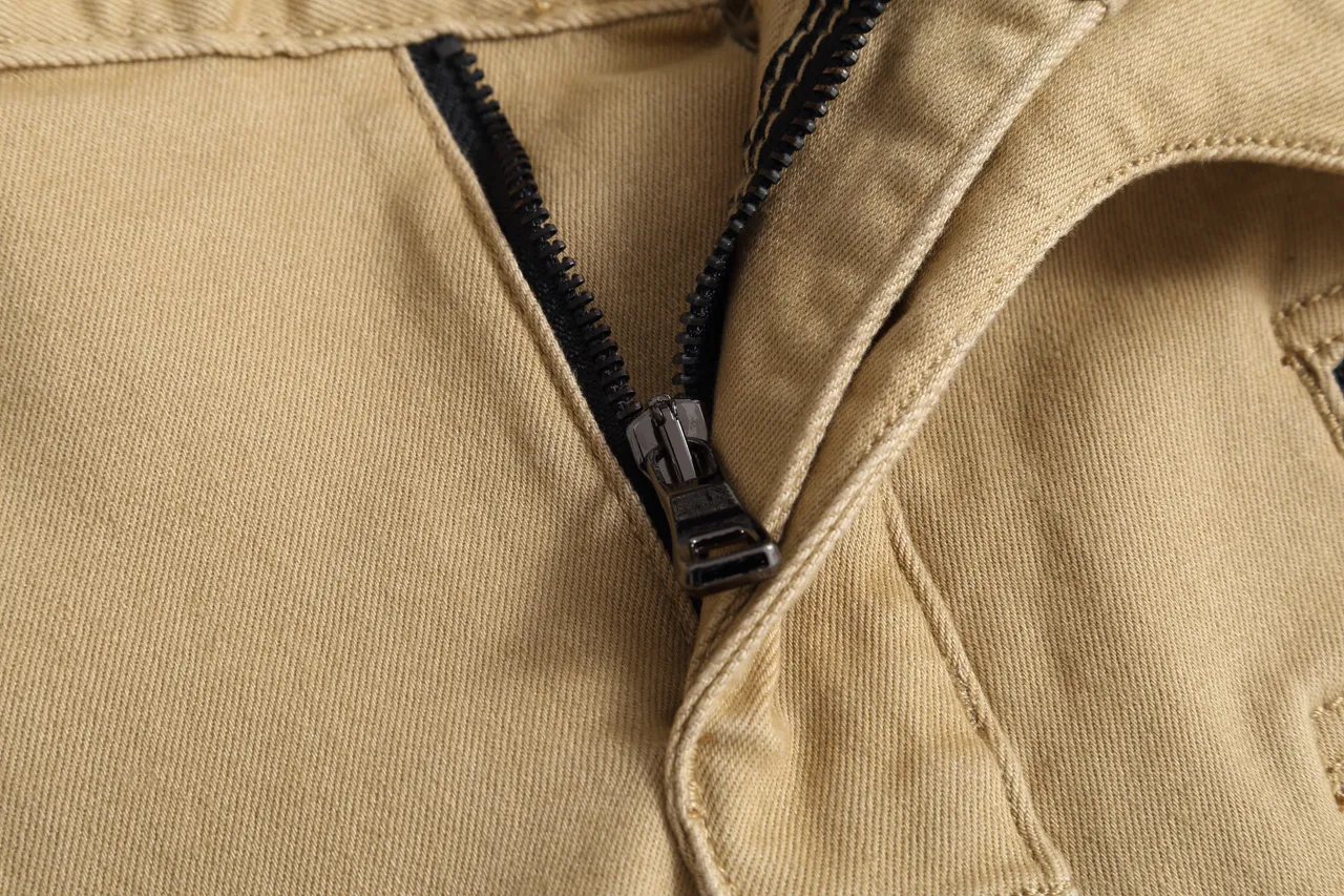 Beige Black Cargo-Style Zippered Thigh Pockets Shorts 5