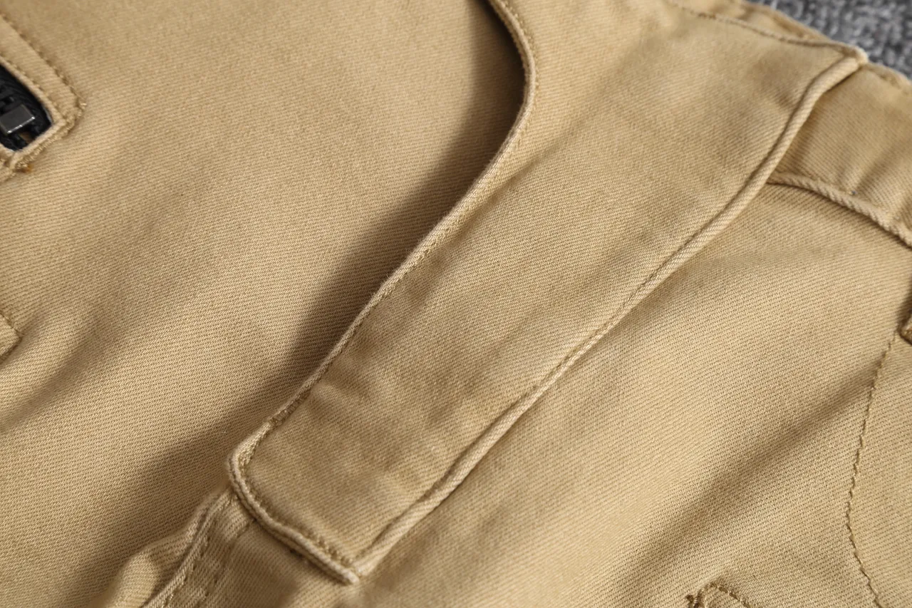 Beige Black Cargo-Style Zippered Thigh Pockets Shorts 7