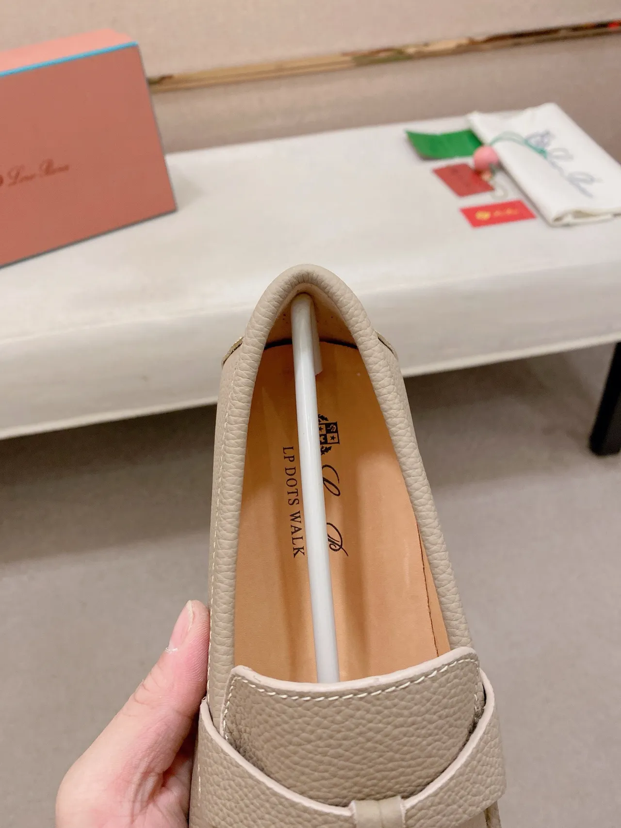 Beige White Pebbled Leather Moc-Toe Stitching Loafer 6